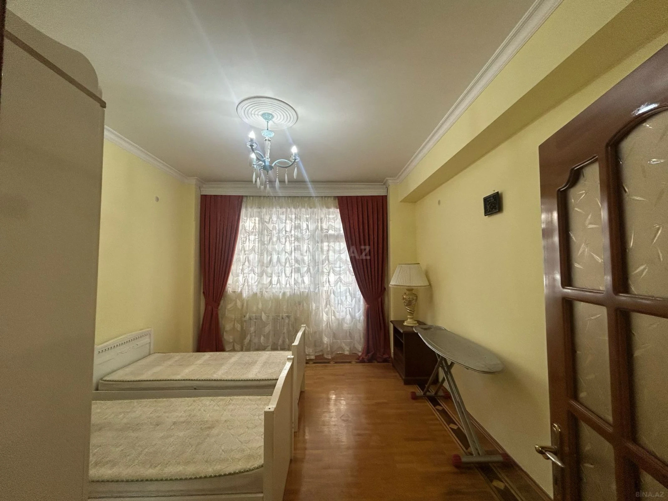 Kirayə verilir 3 otaqlı mənzil 160 m²