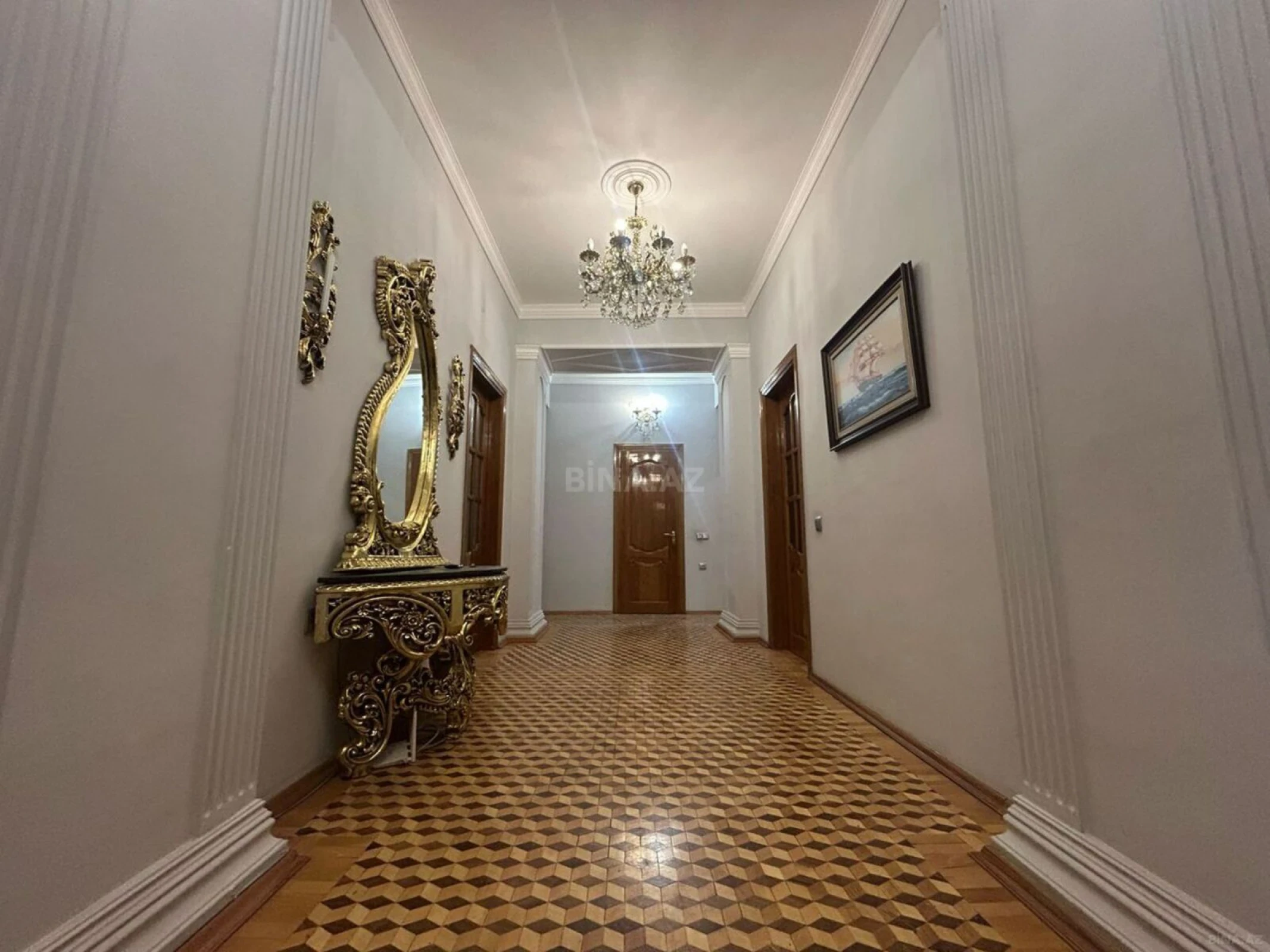 Kirayə verilir 3 otaqlı mənzil 160 m²