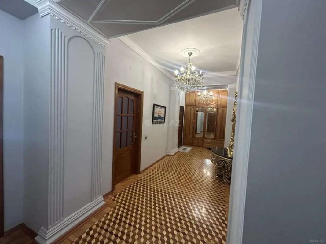 Kirayə verilir 3 otaqlı mənzil 160 m²