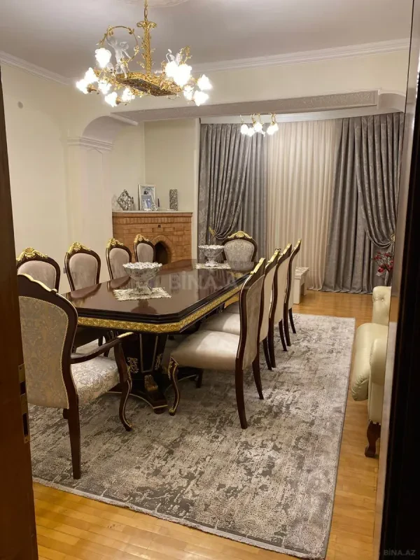 Kirayə verilir 3 otaqlı mənzil 160 m²