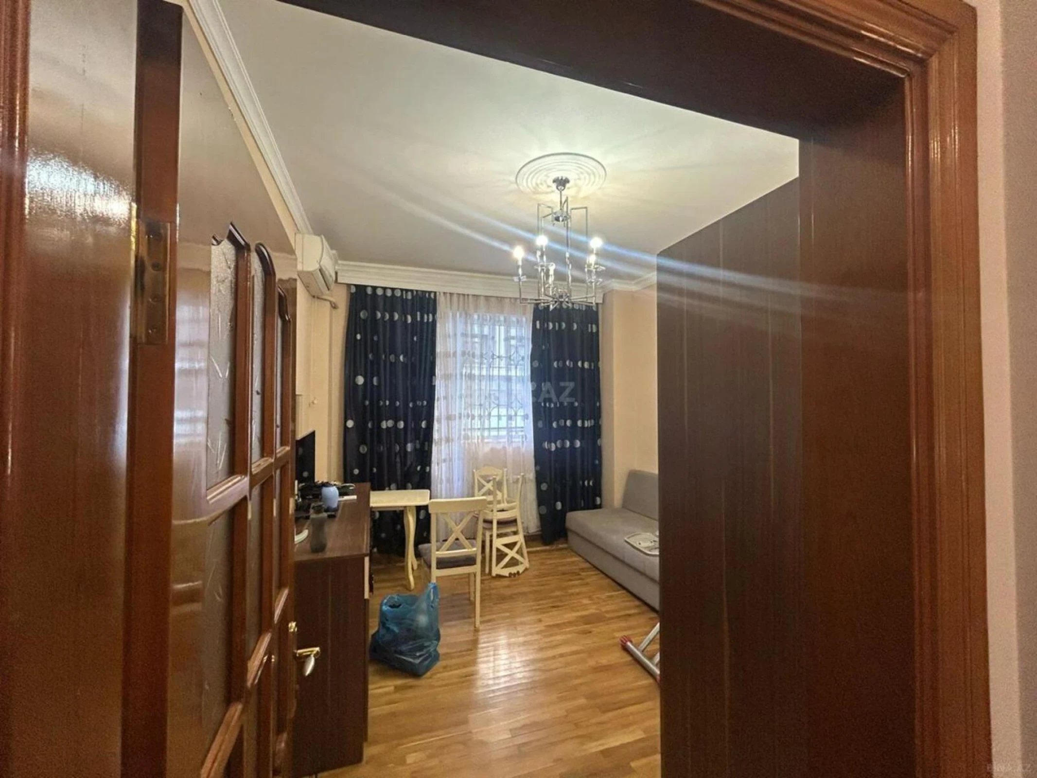 Kirayə verilir 3 otaqlı mənzil 160 m²