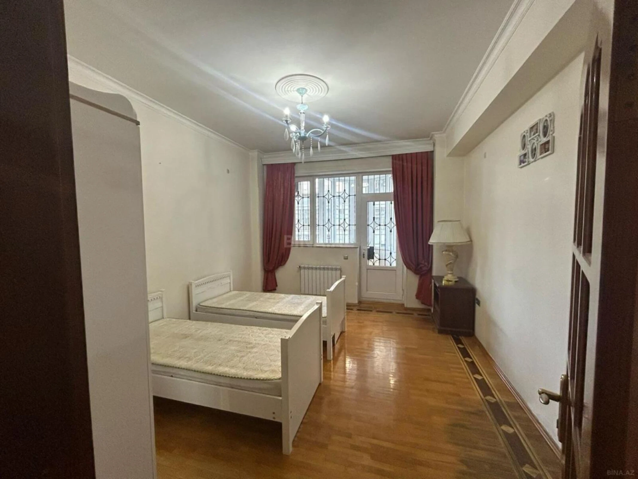 Kirayə verilir 3 otaqlı mənzil 160 m²