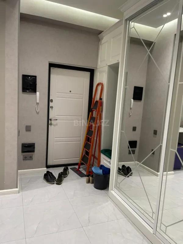 Kirayə verilir 2 otaqlı mənzil 70 m²