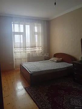 Kirayə verilir 3 otaqlı mənzil 130 m²