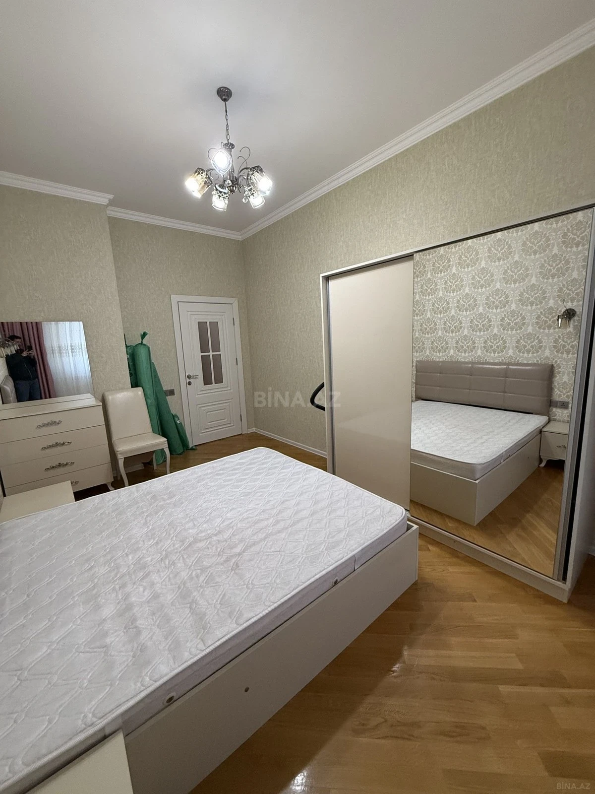 Satılır 2 otaqlı mənzil 55 m²