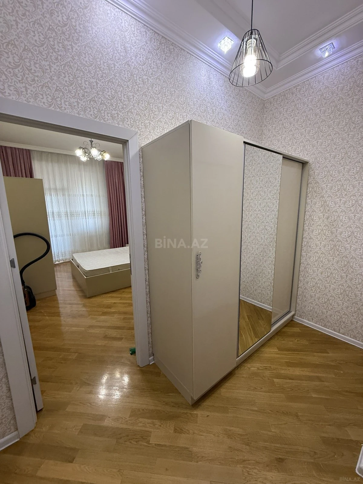 Satılır 2 otaqlı mənzil 55 m²