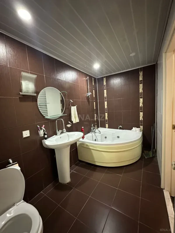 Satılır 3 otaqlı mənzil 107 m²