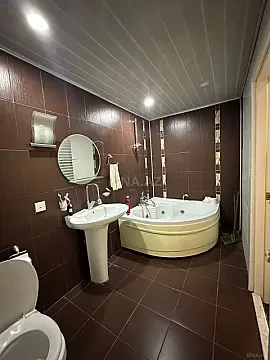 Satılır 3 otaqlı mənzil 107 m²