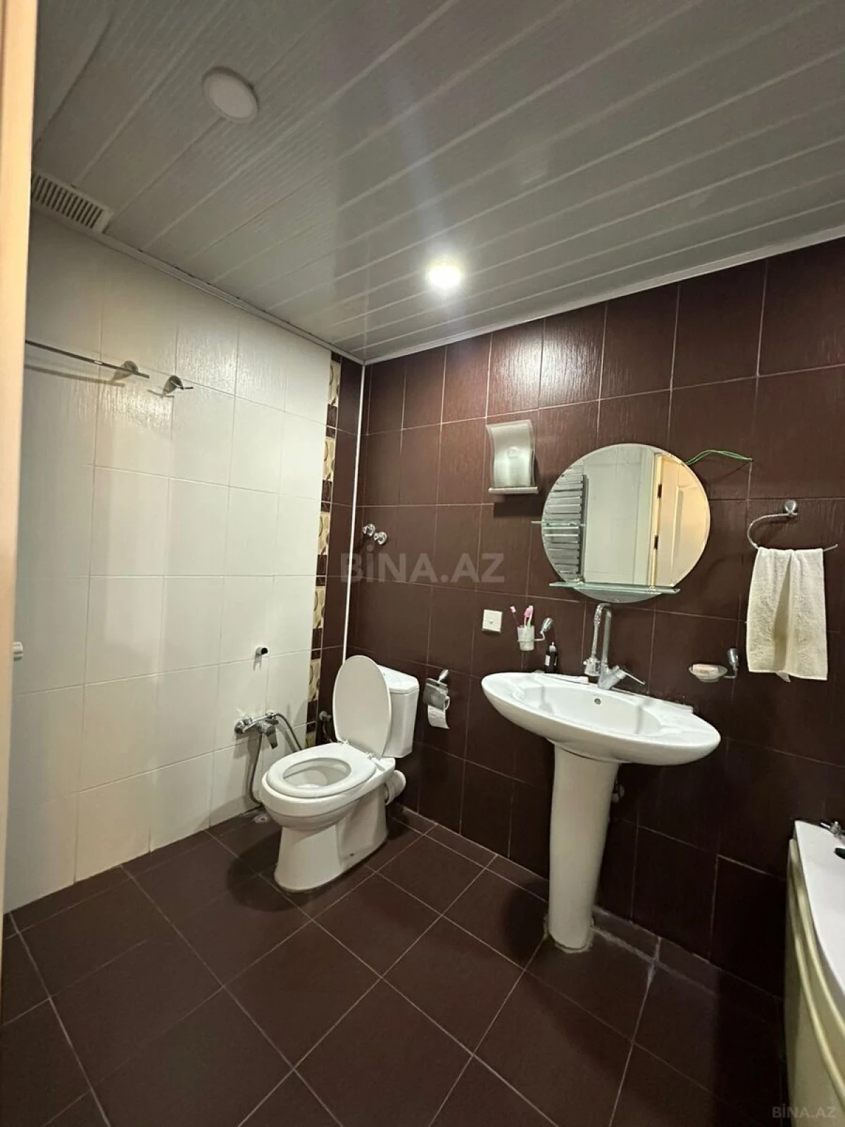 Satılır 3 otaqlı mənzil 107 m²