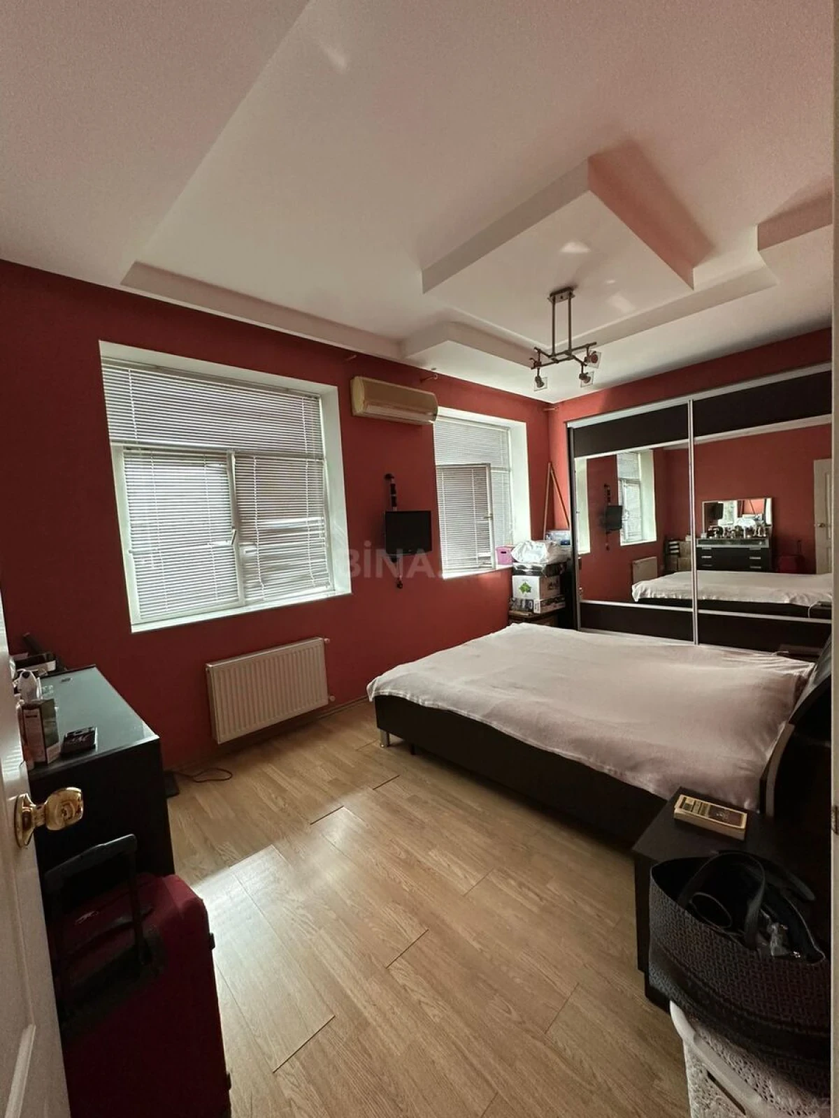 Satılır 3 otaqlı mənzil 107 m²