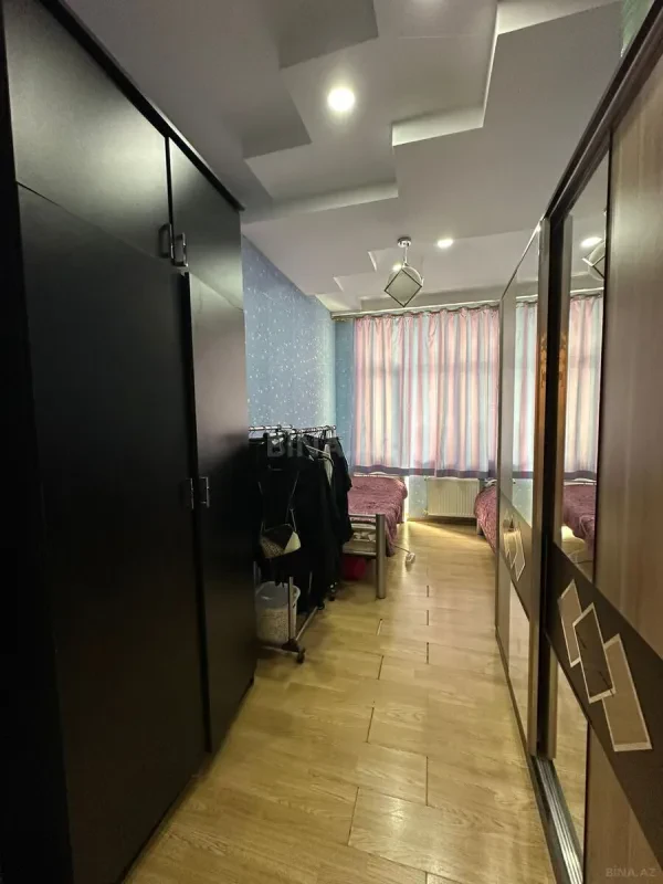 Satılır 3 otaqlı mənzil 107 m²