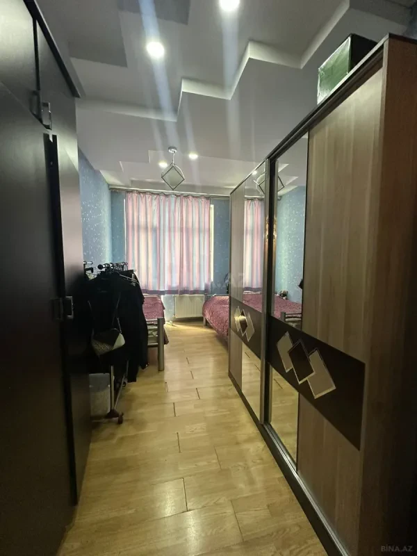 Satılır 3 otaqlı mənzil 107 m²