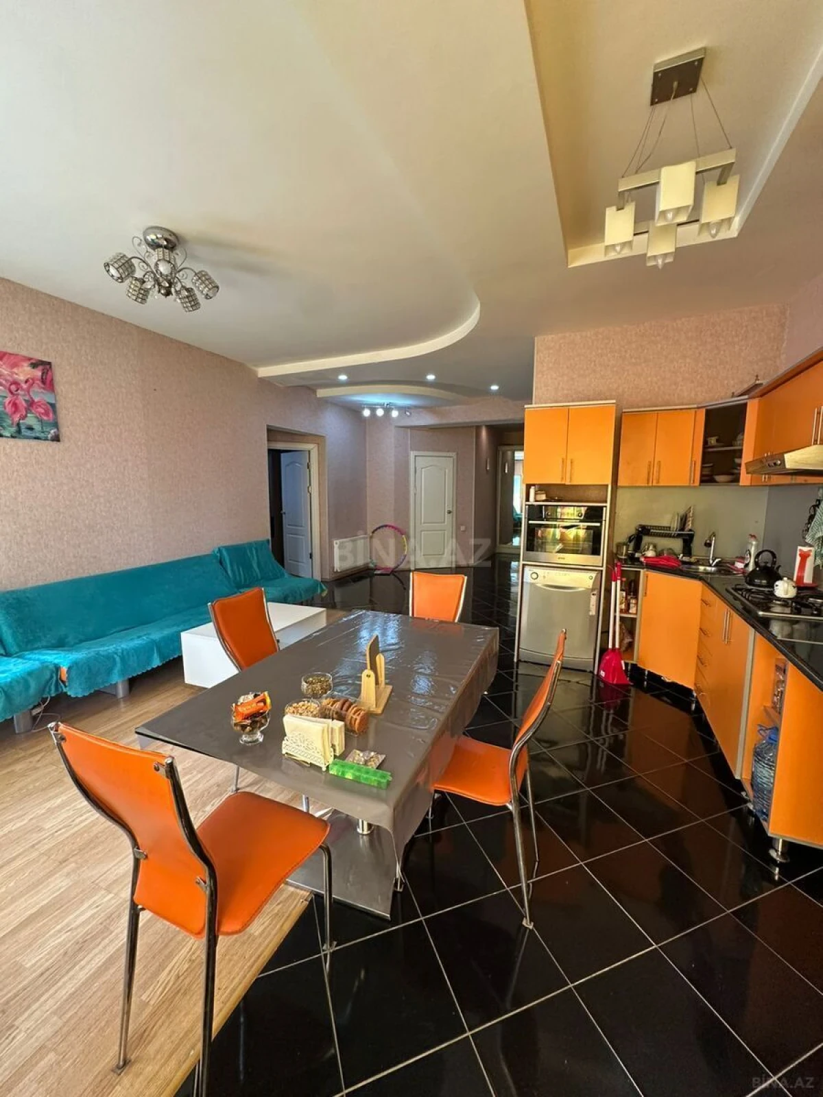 Satılır 3 otaqlı mənzil 107 m²