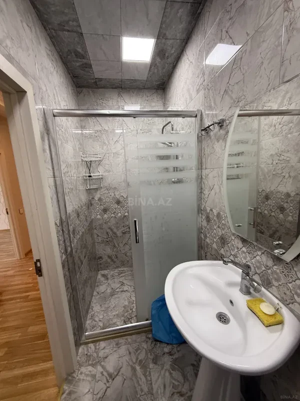 Satılır 4 otaqlı mənzil 120 m²