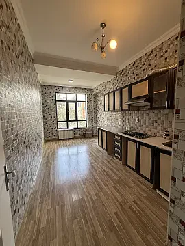 Satılır 4 otaqlı mənzil 120 m²