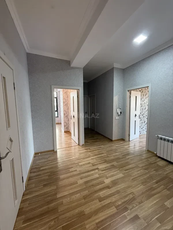 Satılır 4 otaqlı mənzil 120 m²
