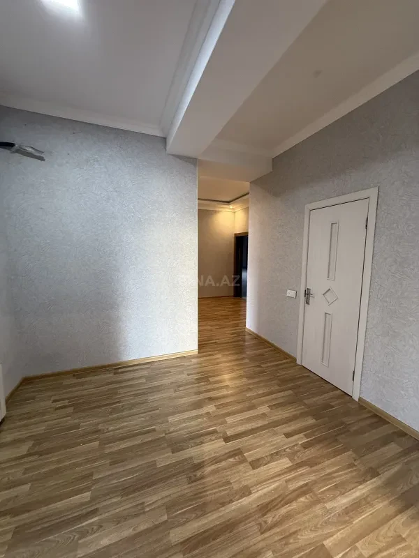 Satılır 4 otaqlı mənzil 120 m²