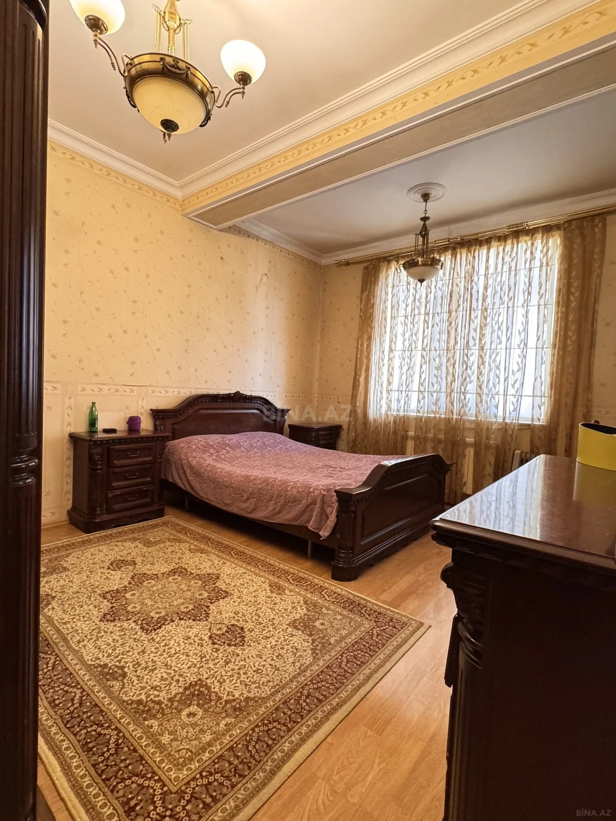 Satılır 7 otaqlı mənzil 360 m²