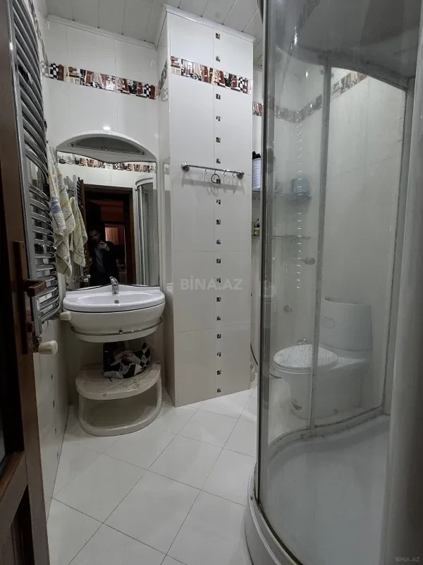 Satılır 7 otaqlı mənzil 360 m²