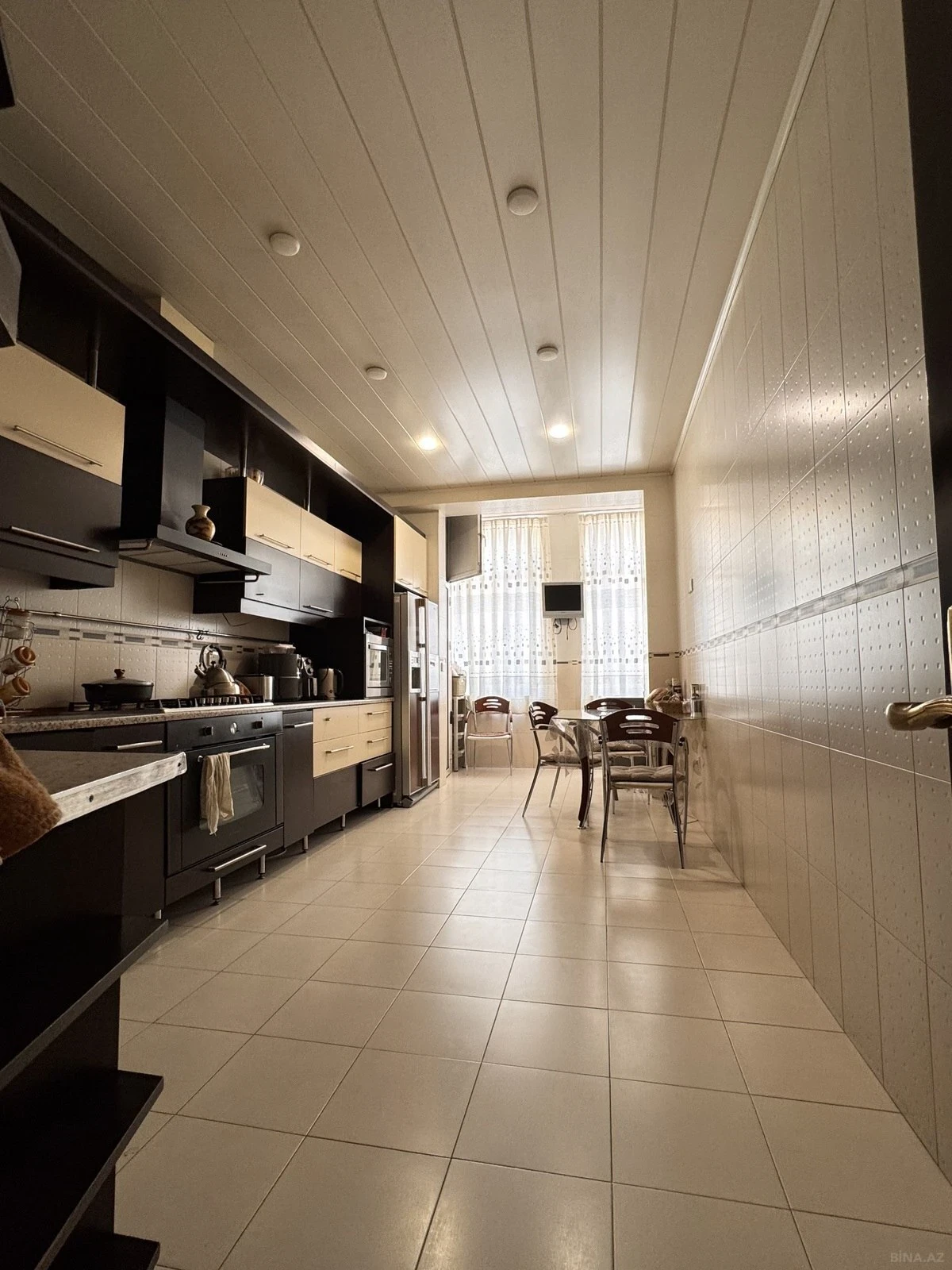 Satılır 7 otaqlı mənzil 360 m²