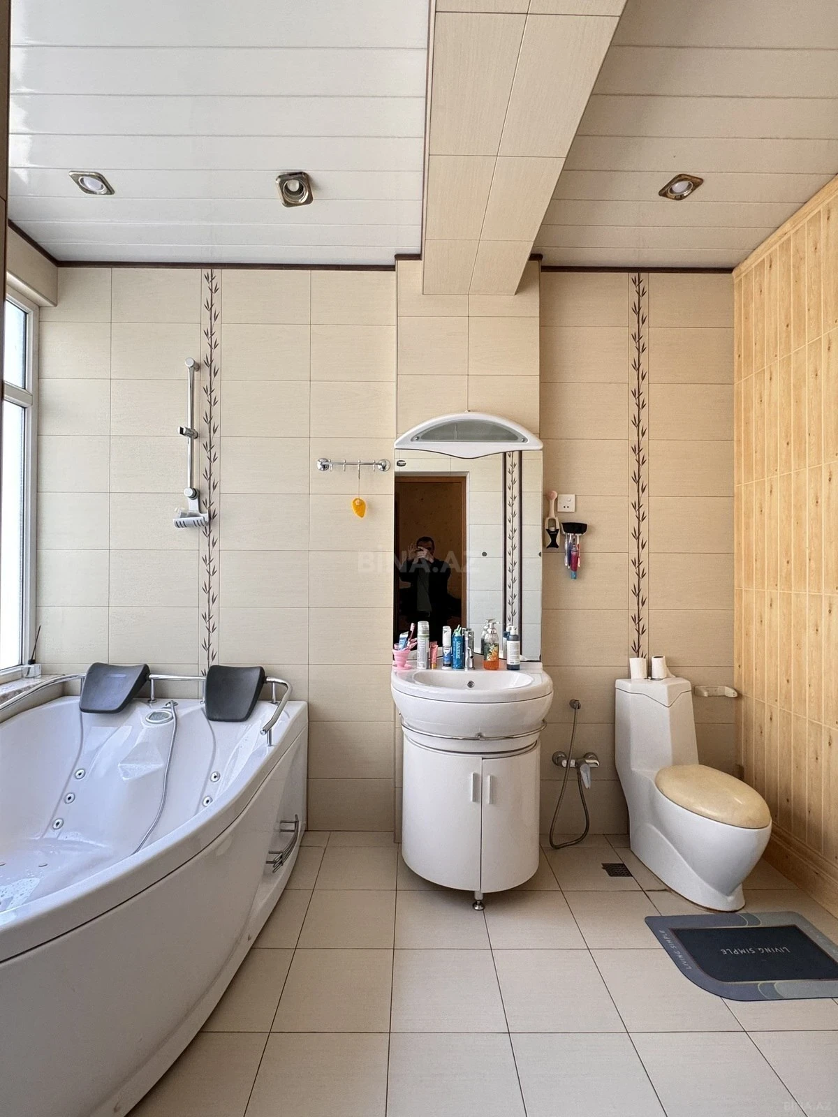 Satılır 7 otaqlı mənzil 360 m²