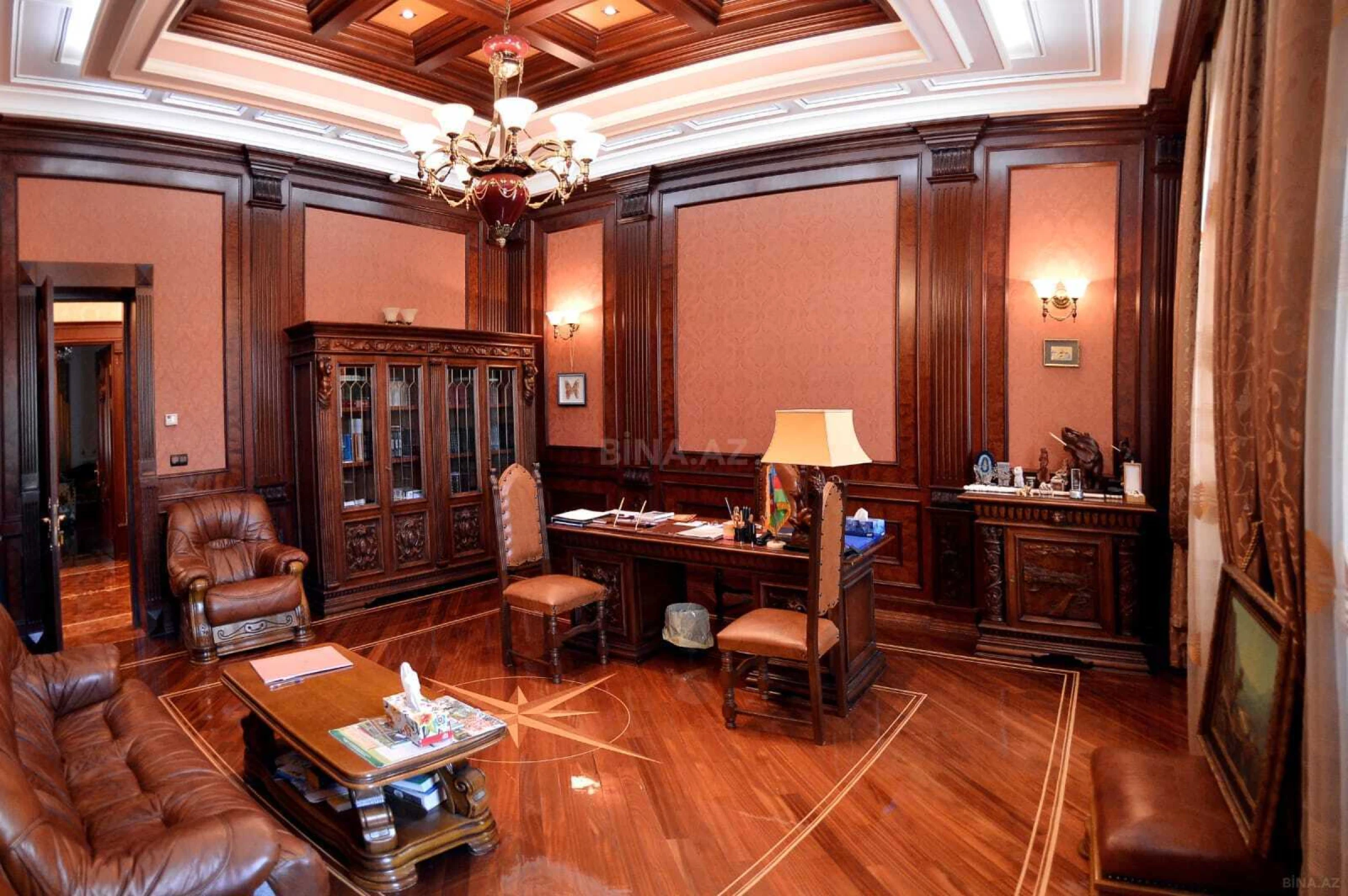 Satılır 7 otaqlı həyət evi 1500 m²