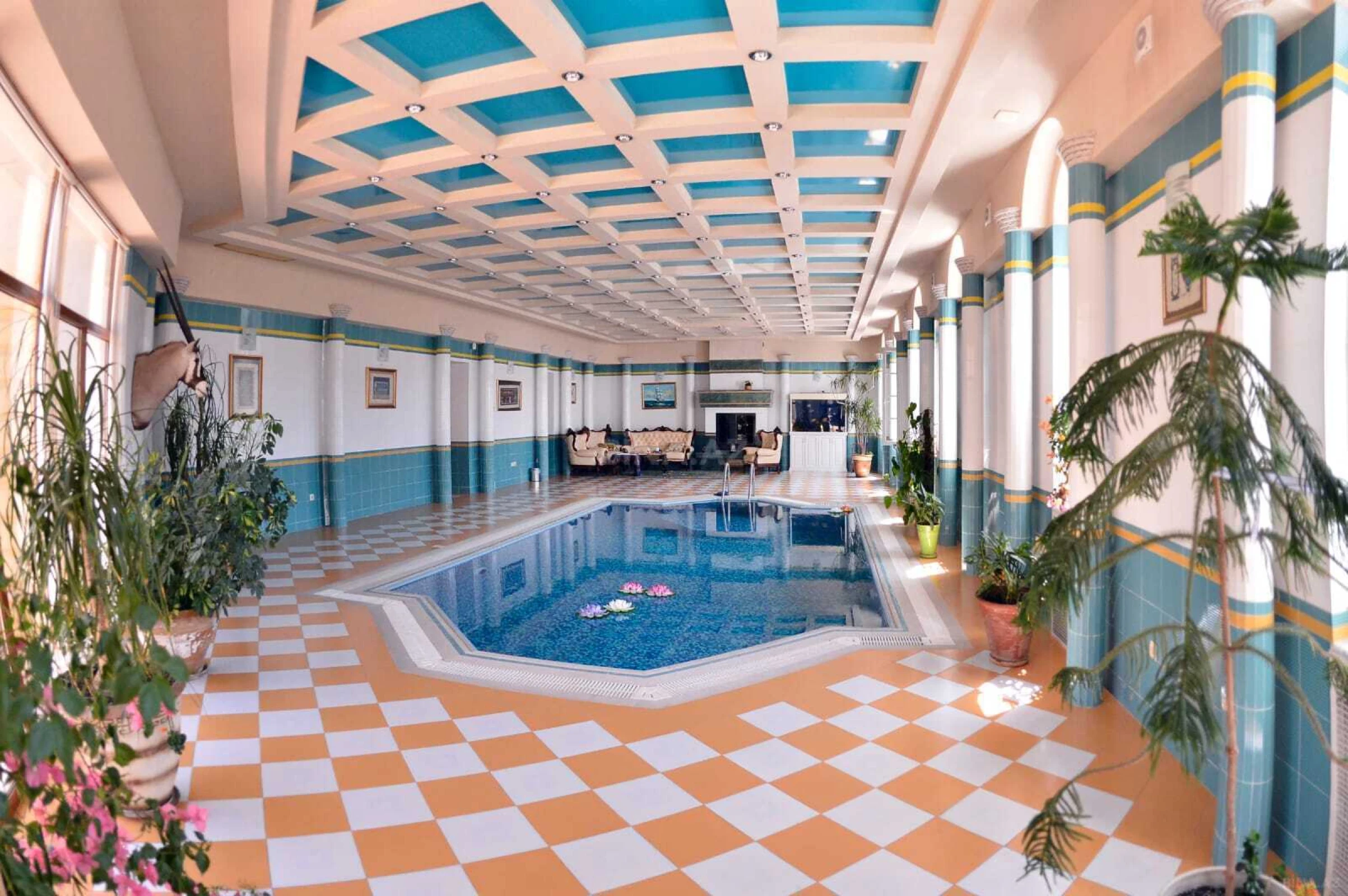 Satılır 7 otaqlı həyət evi 1500 m²