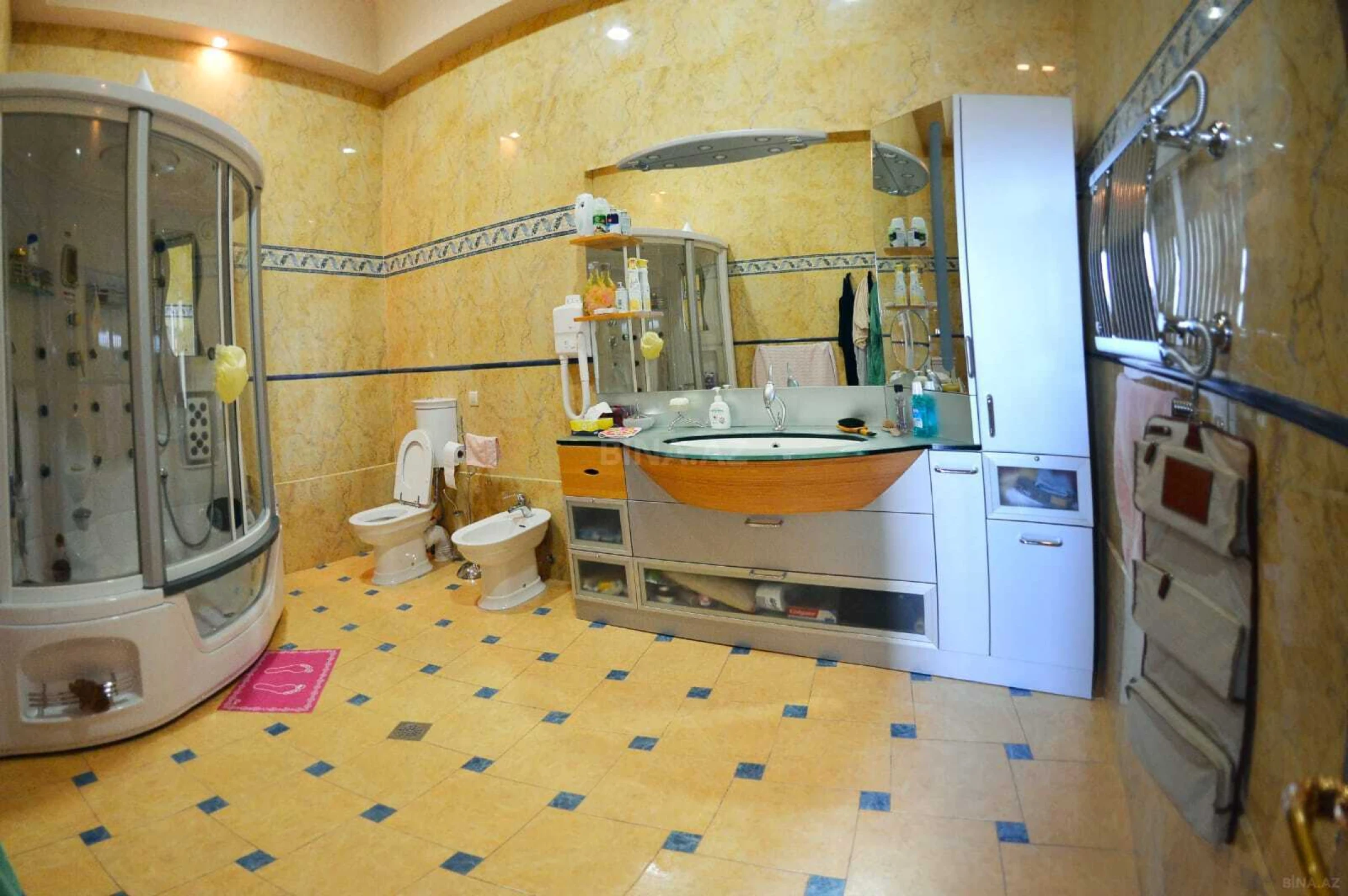 Satılır 7 otaqlı həyət evi 1500 m²