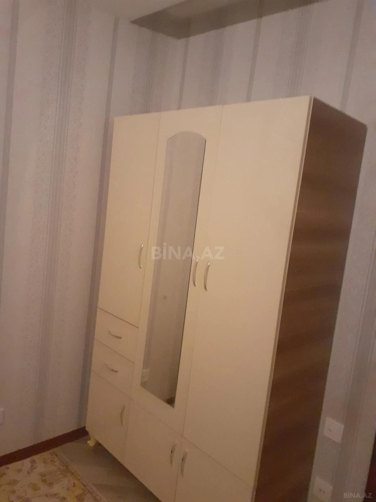 Kirayə verilir 2 otaqlı mənzil 57 m²