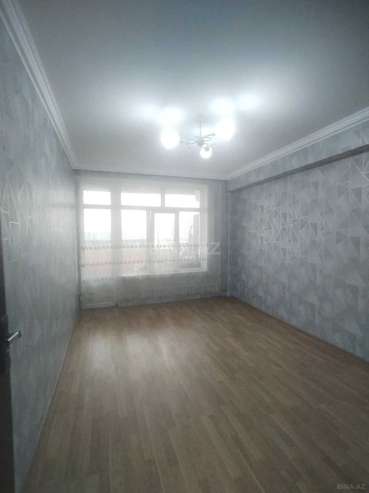 Satılır 2 otaqlı mənzil 47 m²