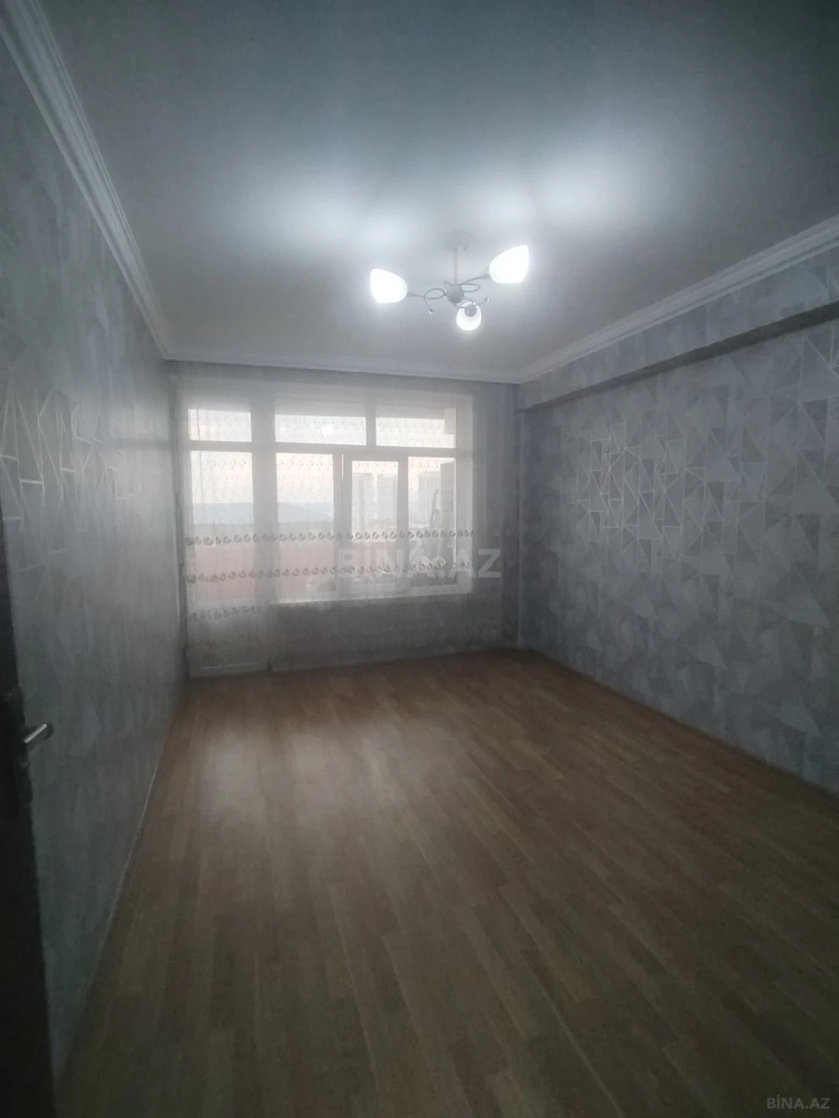 Satılır 2 otaqlı mənzil 47 m²