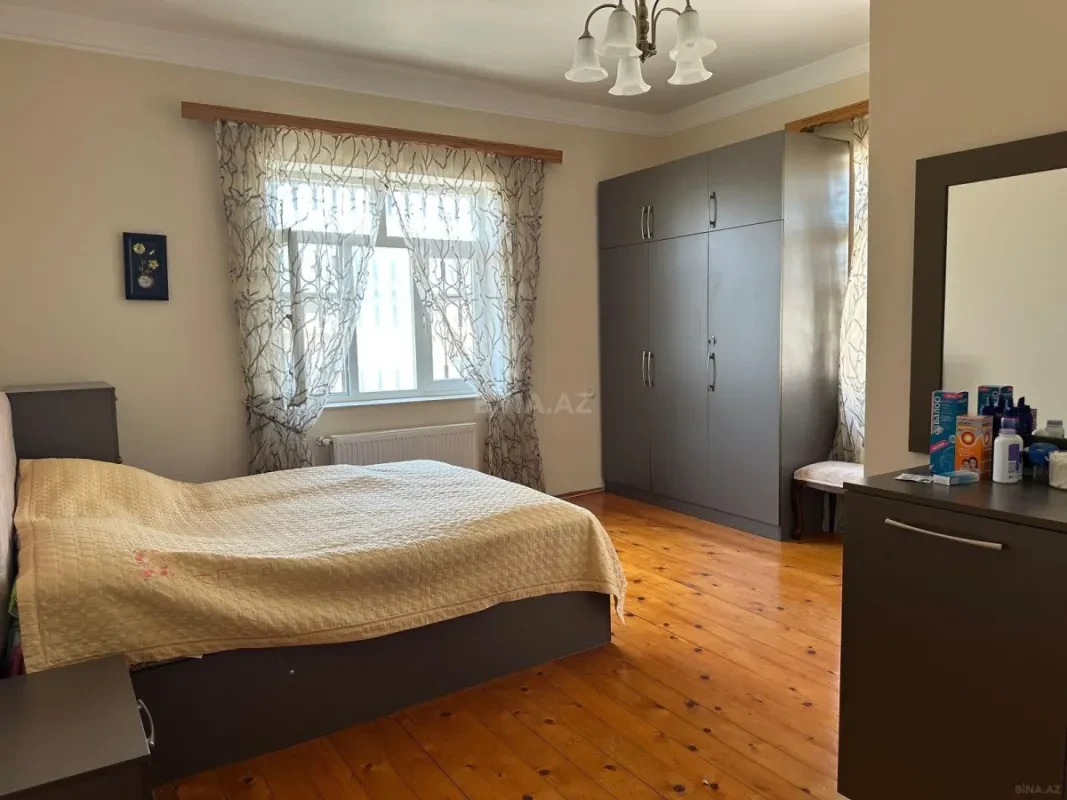 Satılır 5 otaqlı həyət evi 155 m²