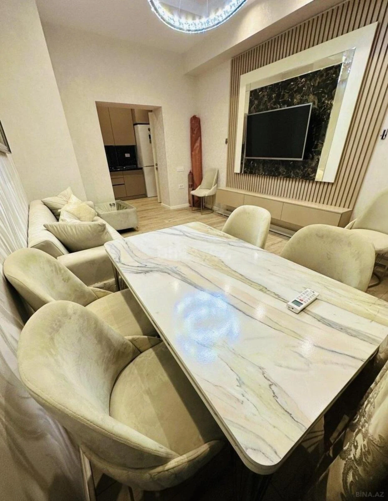 Kirayə verilir 2 otaqlı mənzil 63 m²