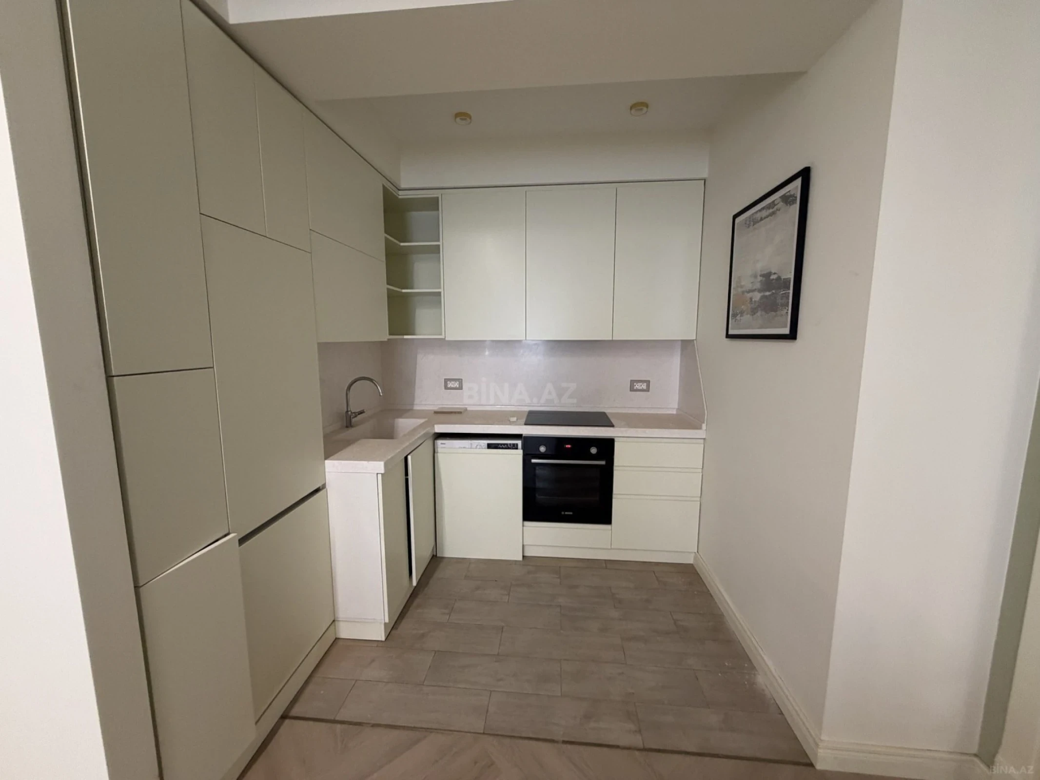 Satılır 2 otaqlı mənzil 67 m²