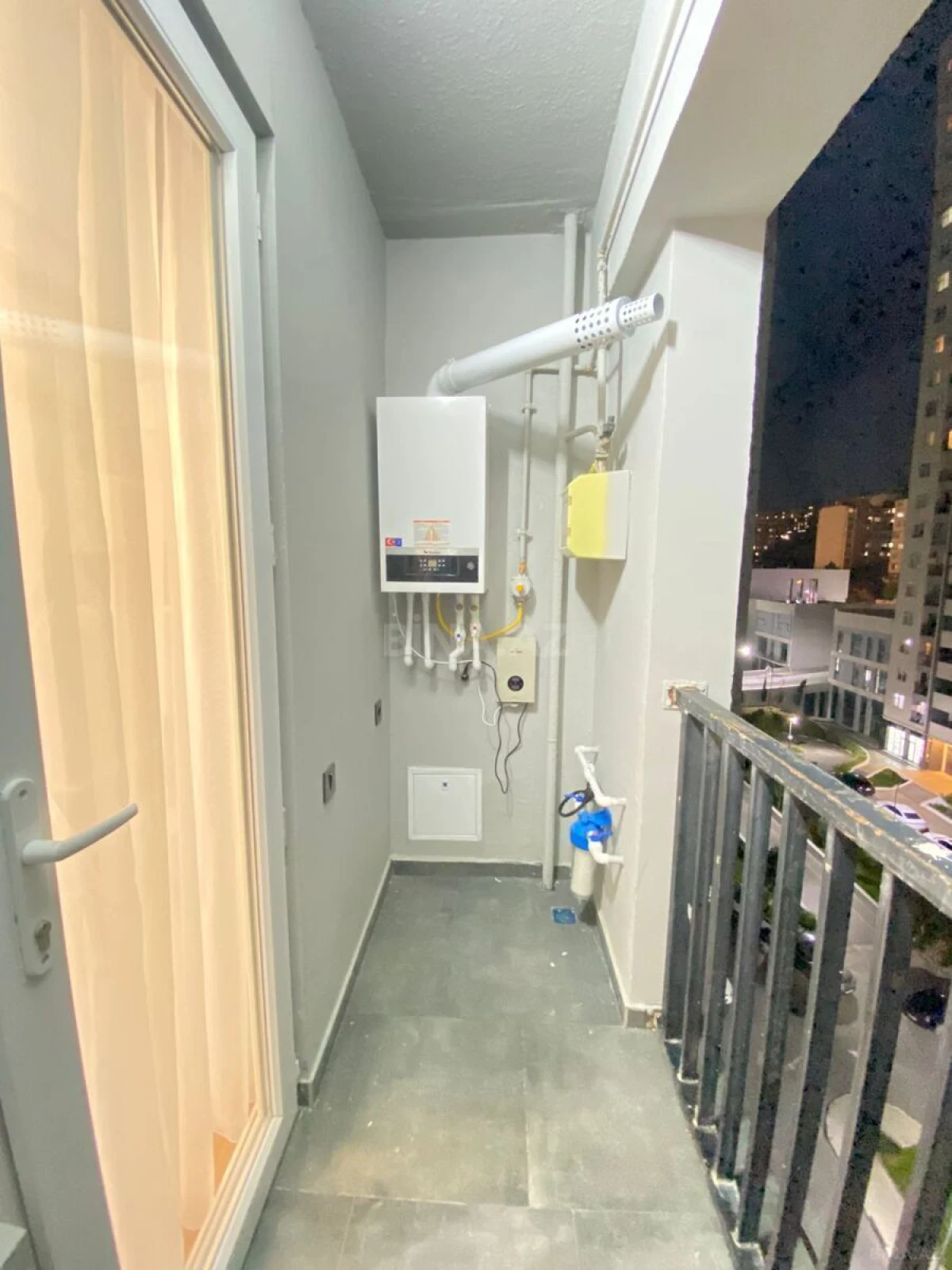 Satılır 2 otaqlı mənzil 60 m²