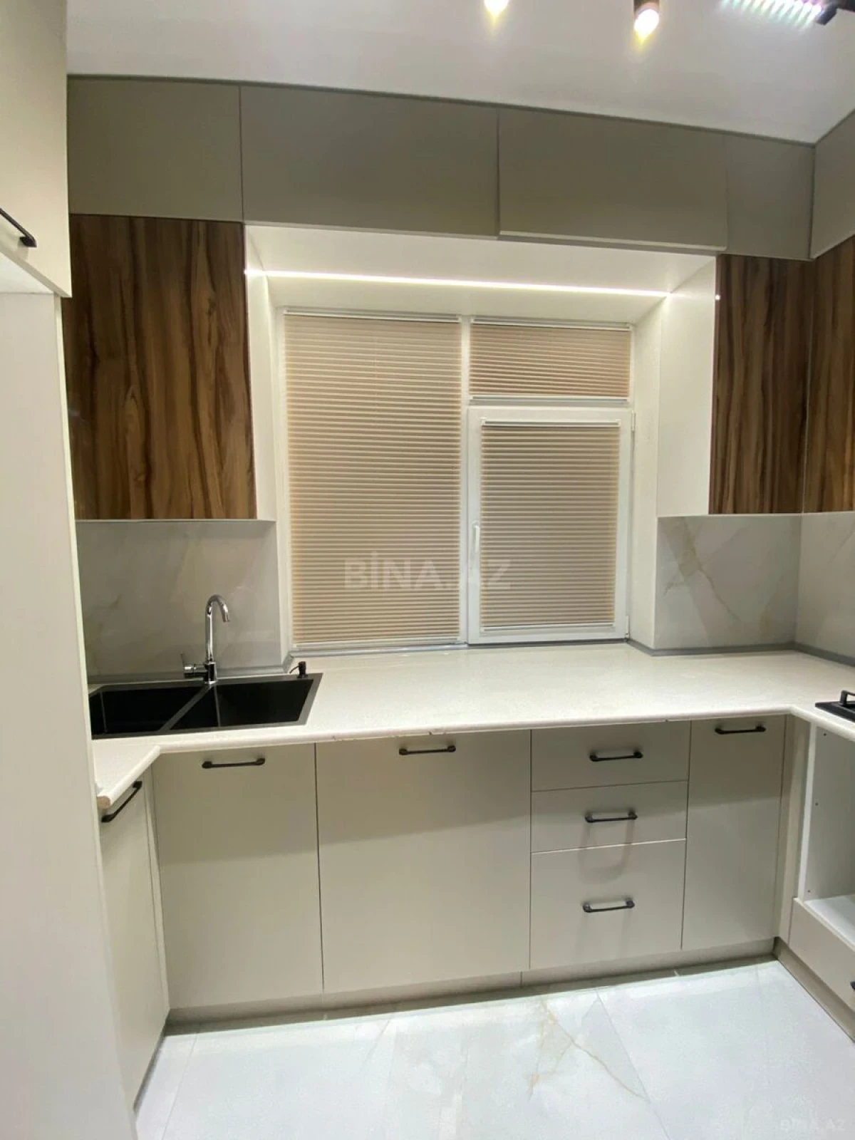Satılır 2 otaqlı mənzil 60 m²