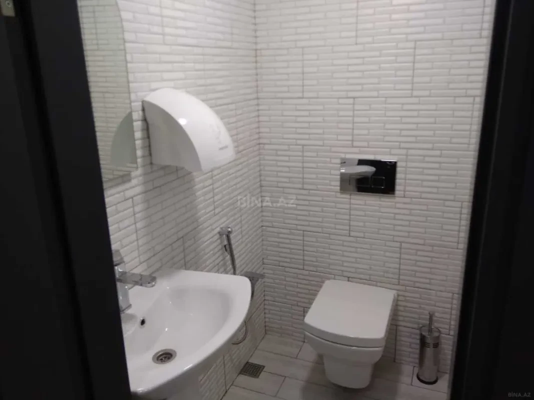 Kirayə verilir 3 otaqlı ofis 66 m²