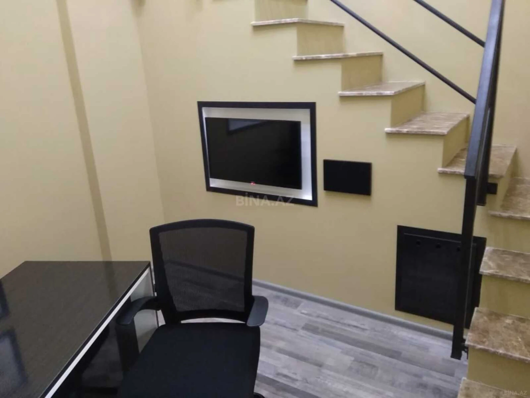 Kirayə verilir 3 otaqlı ofis 66 m²