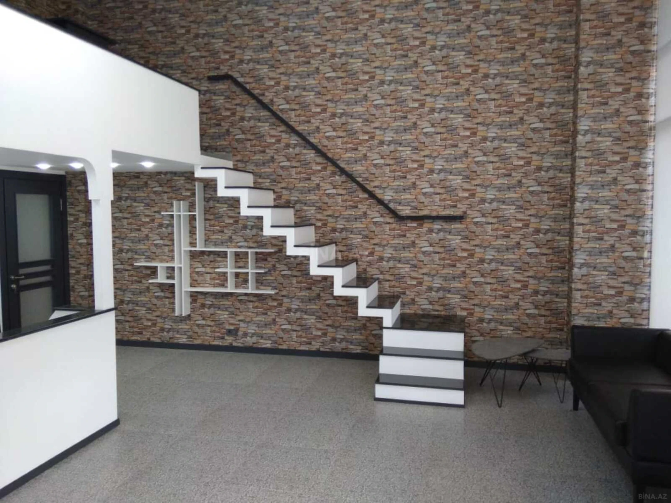 Kirayə verilir 3 otaqlı ofis 66 m²