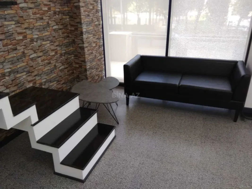 Kirayə verilir 3 otaqlı ofis 66 m²