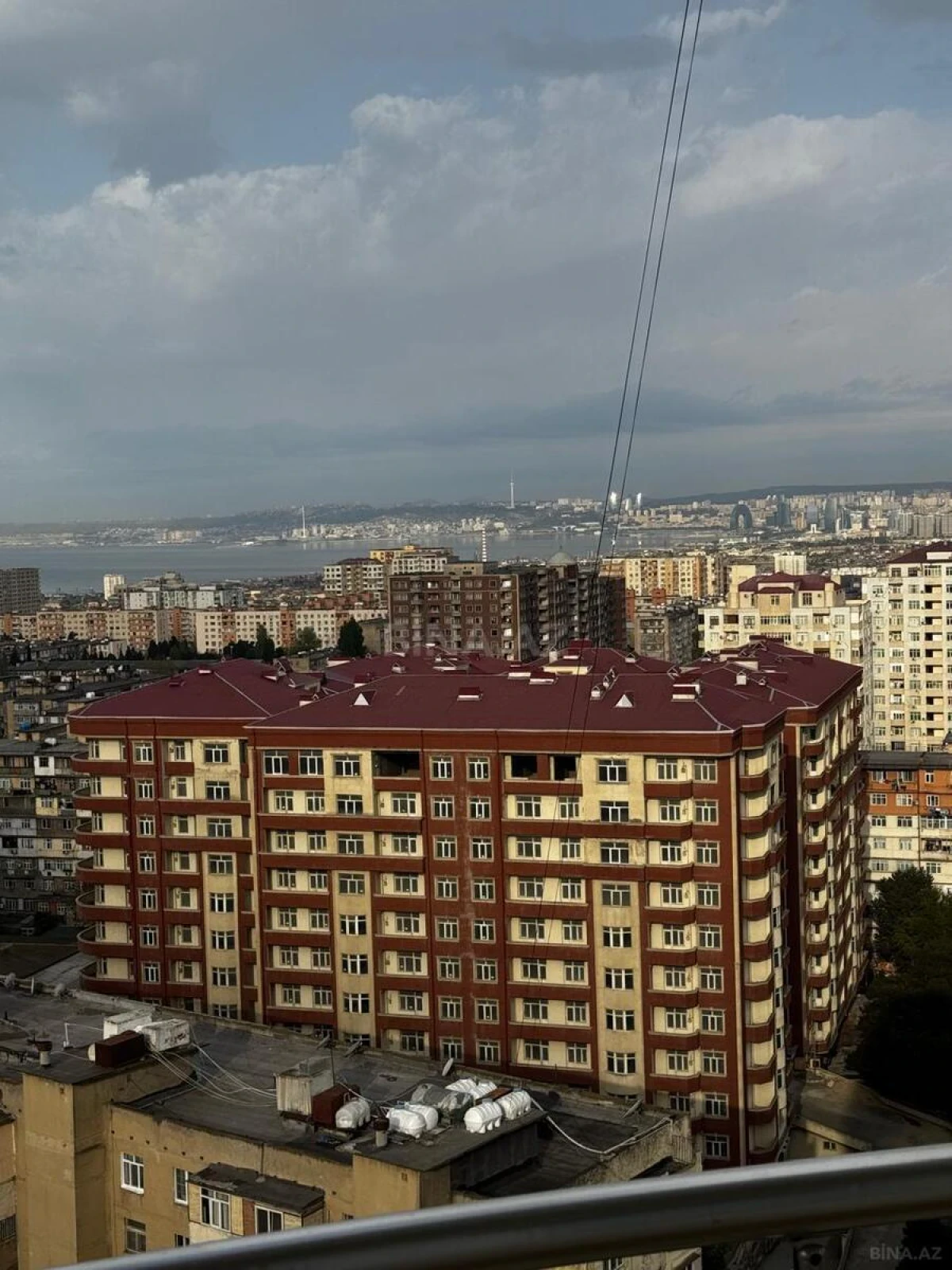 Satılır 3 otaqlı mənzil 157 m²