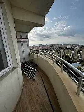Satılır 3 otaqlı mənzil 157 m²
