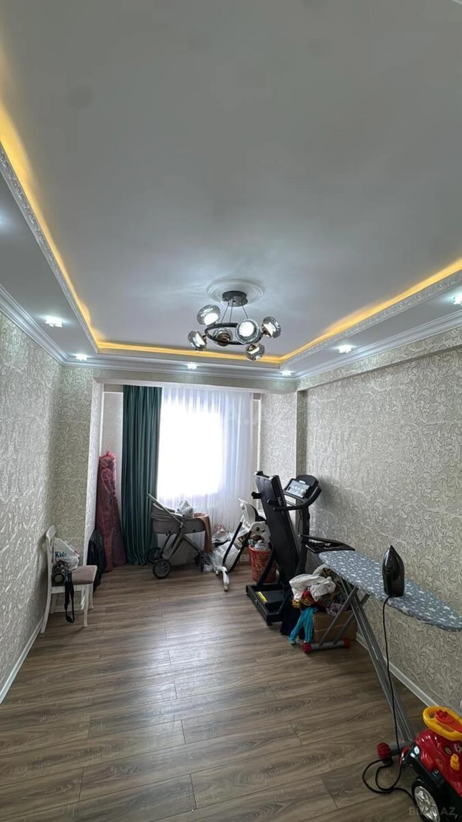 Satılır 3 otaqlı mənzil 157 m²