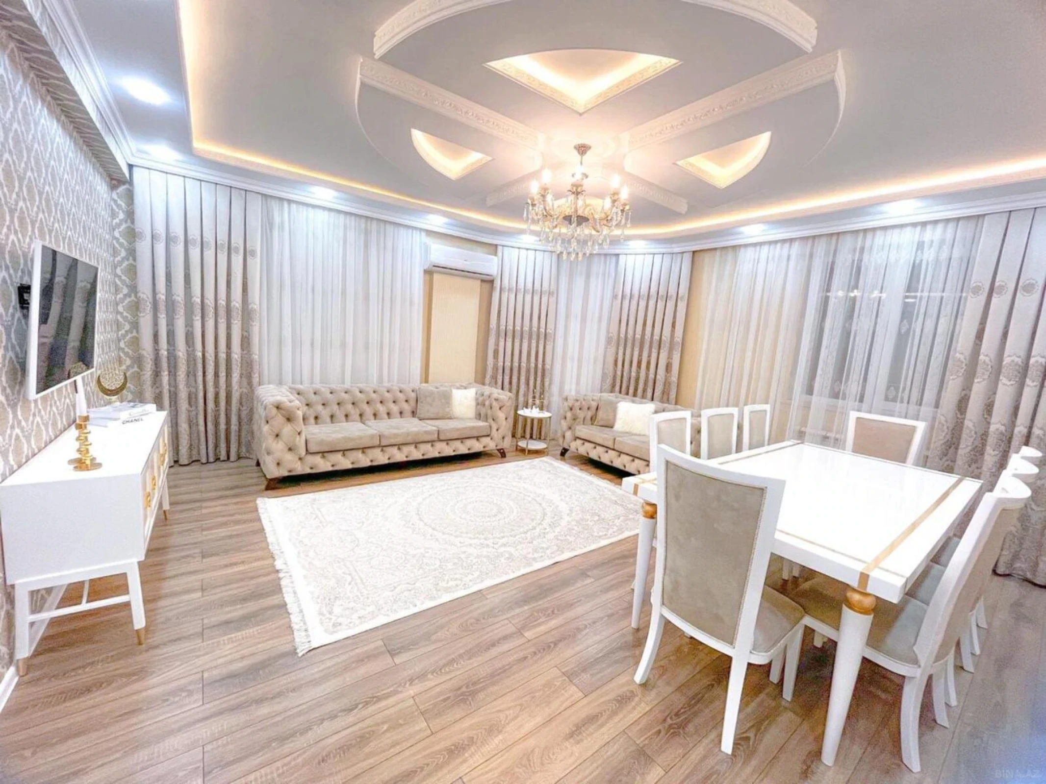 Satılır 3 otaqlı mənzil 157 m²