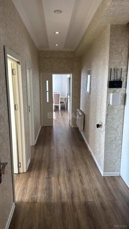 Satılır 3 otaqlı mənzil 157 m²