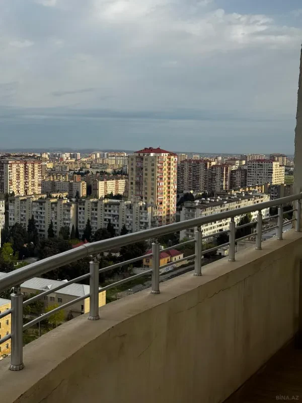 Satılır 3 otaqlı mənzil 157 m²