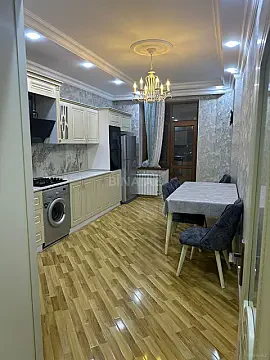 Kirayə verilir 3 otaqlı mənzil 110 m²