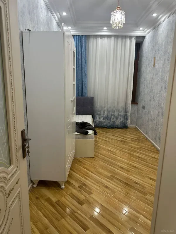 Kirayə verilir 3 otaqlı mənzil 110 m²