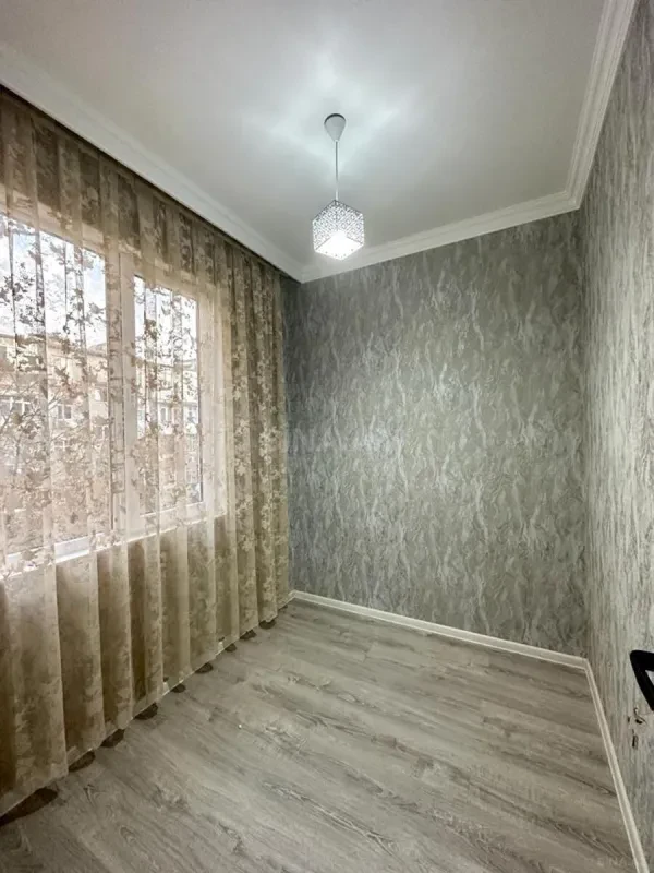 Satılır 2 otaqlı mənzil 47 m²