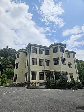 Satılır obyekt 800 m² — Qəbələ 800.00 m²